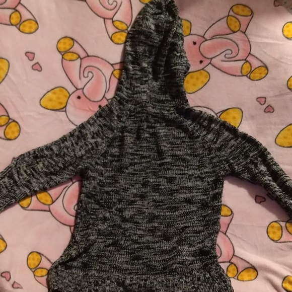 Hooded sweater - Picture 3 of 3